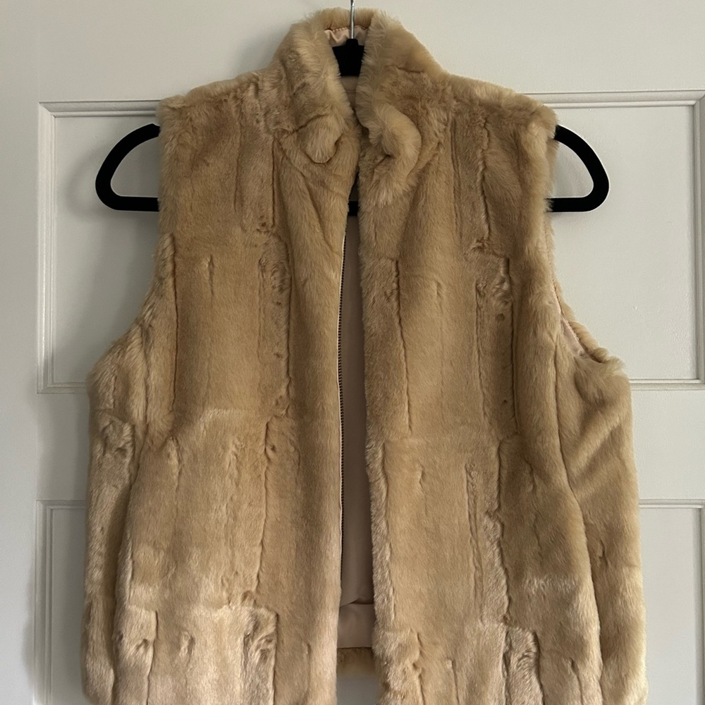 LOFT Tan Faux Fur Vest (w/pockets)
